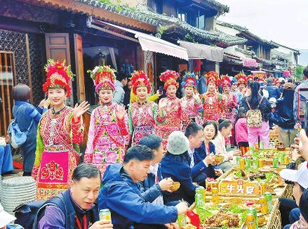 第十三届大理巍山小吃节启幕