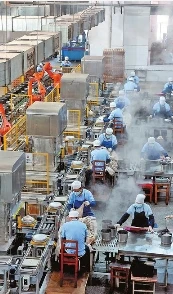 大益勐海茶厂开足马力忙生产