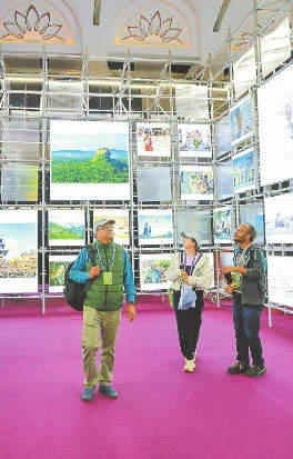 南博（大理）国际影会精华展区亮相昆明